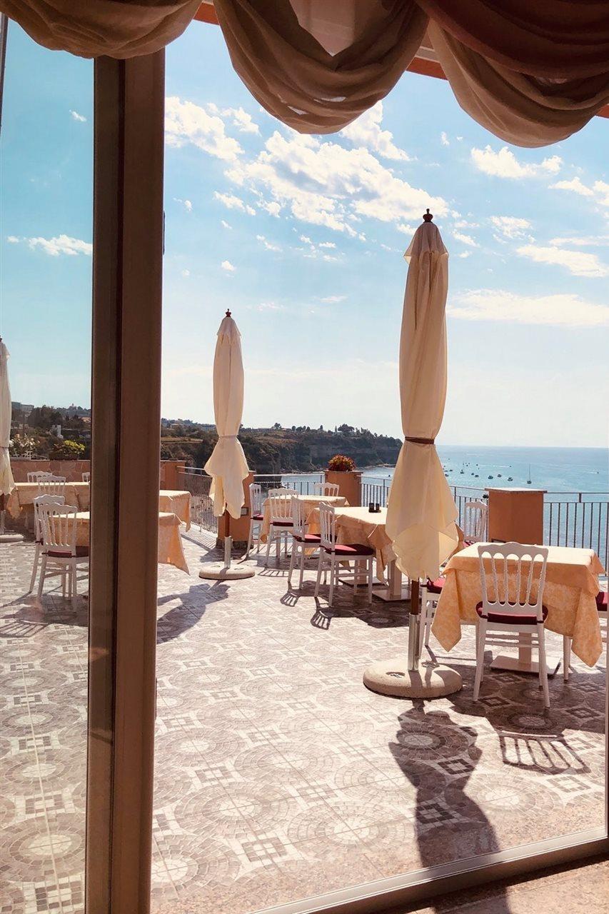 Hotel Terrazzo Sul Mare Тропея Экстерьер фото