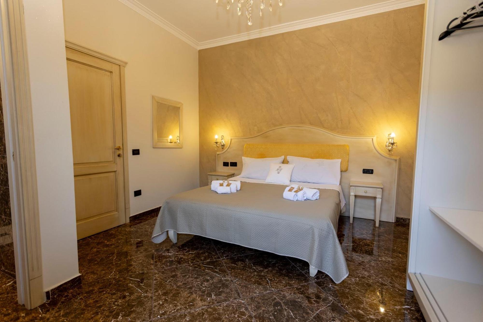 Hotel Terrazzo Sul Mare Тропея Экстерьер фото