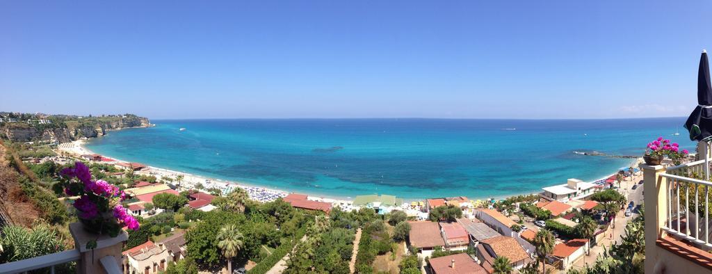 Hotel Terrazzo Sul Mare Тропея Экстерьер фото
